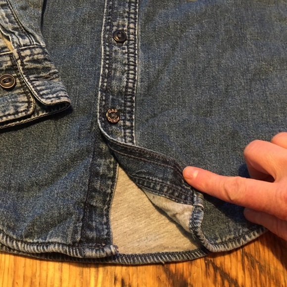 New GAP kids 6/7 lined lightweight denim shirt - Picture 6 of 8